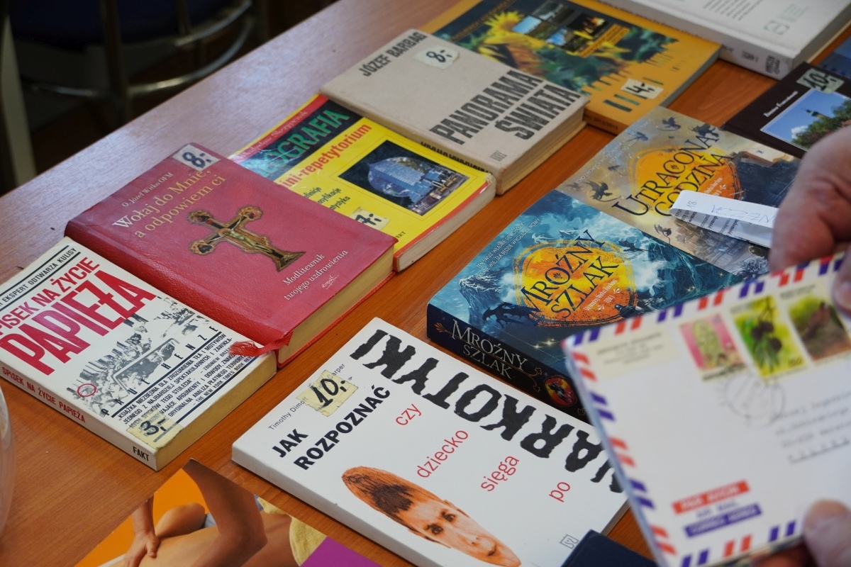 Giełda kolekcjonerska w Klubie Lokator [19.05.2024] - zdjęcie #20 - eOstroleka.pl