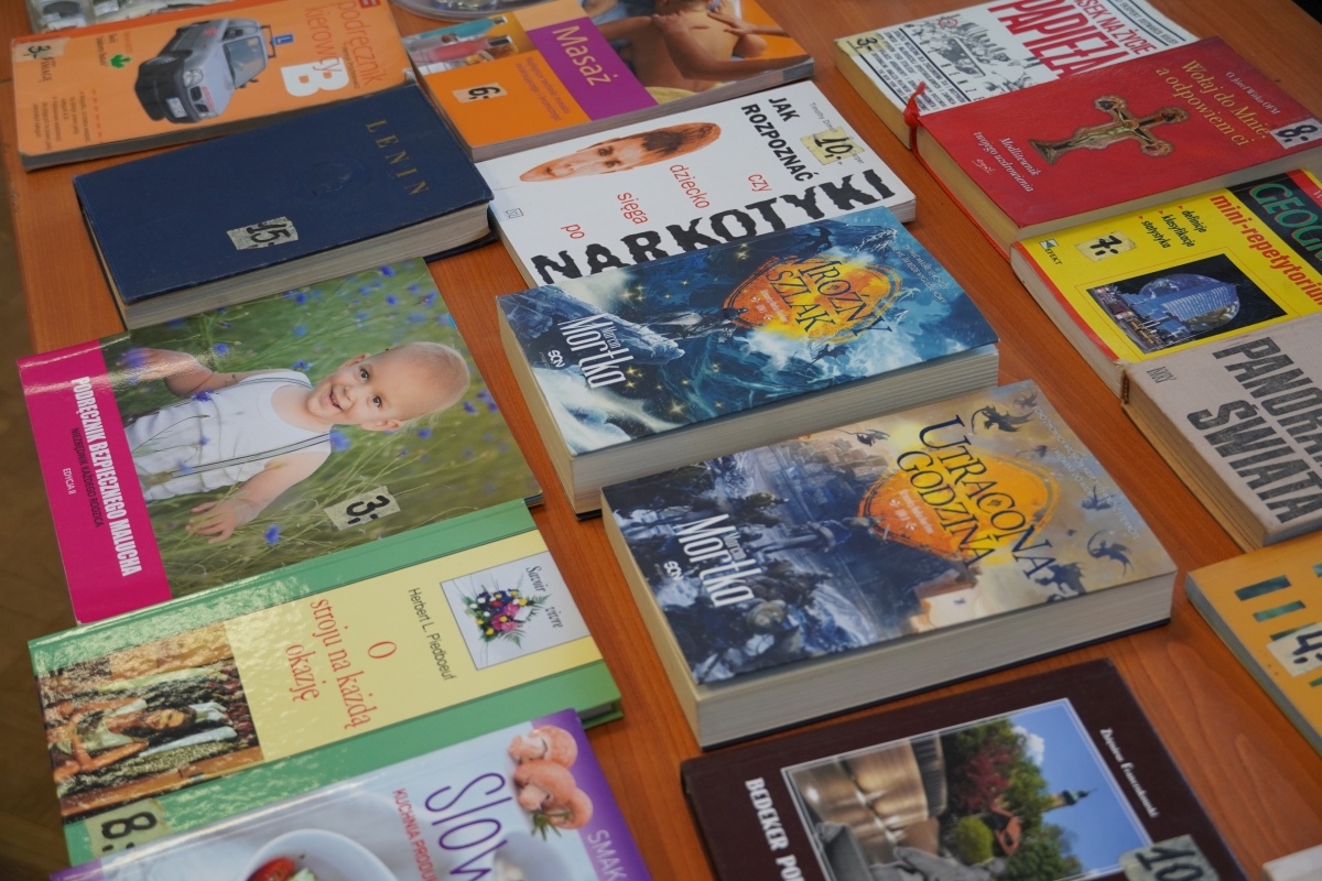 Giełda kolekcjonerska w Klubie Lokator [19.05.2024] - zdjęcie #17 - eOstroleka.pl