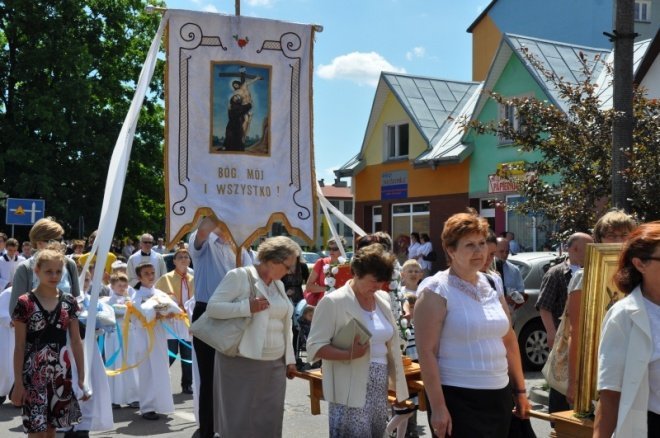 Boże Ciało w Ostrołęce (24.VI.2011) - zdjęcie #49 - eOstroleka.pl