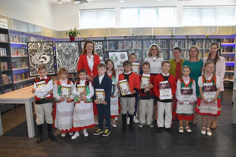 Gminne eliminacje konkursu recytatorskiego Kurpie Zielone w iteraturze [20.05.2024] - zdjęcie #20 - eOstroleka.pl