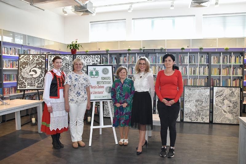 Gminne eliminacje konkursu recytatorskiego Kurpie Zielone w iteraturze [20.05.2024] - zdjęcie #1 - eOstroleka.pl