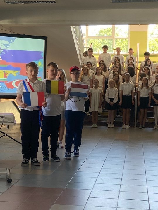 20 lat Polski w UE. Uroczystości w SP 10 [13.05.2024] - zdjęcie #13 - eOstroleka.pl