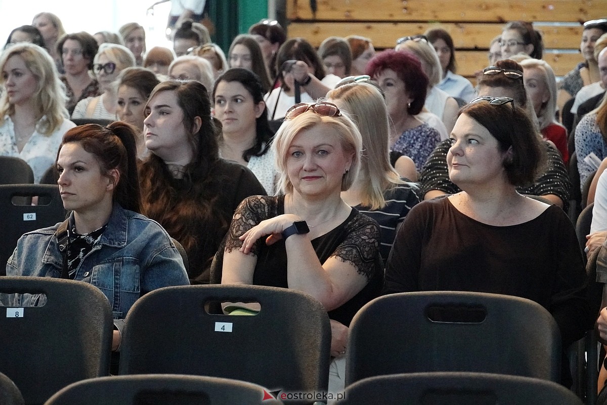 Konferencja profilaktyczna dla zdrowia psychicznego dzieci i młodzieży [22.05.2024] - zdjęcie #30 - eOstroleka.pl