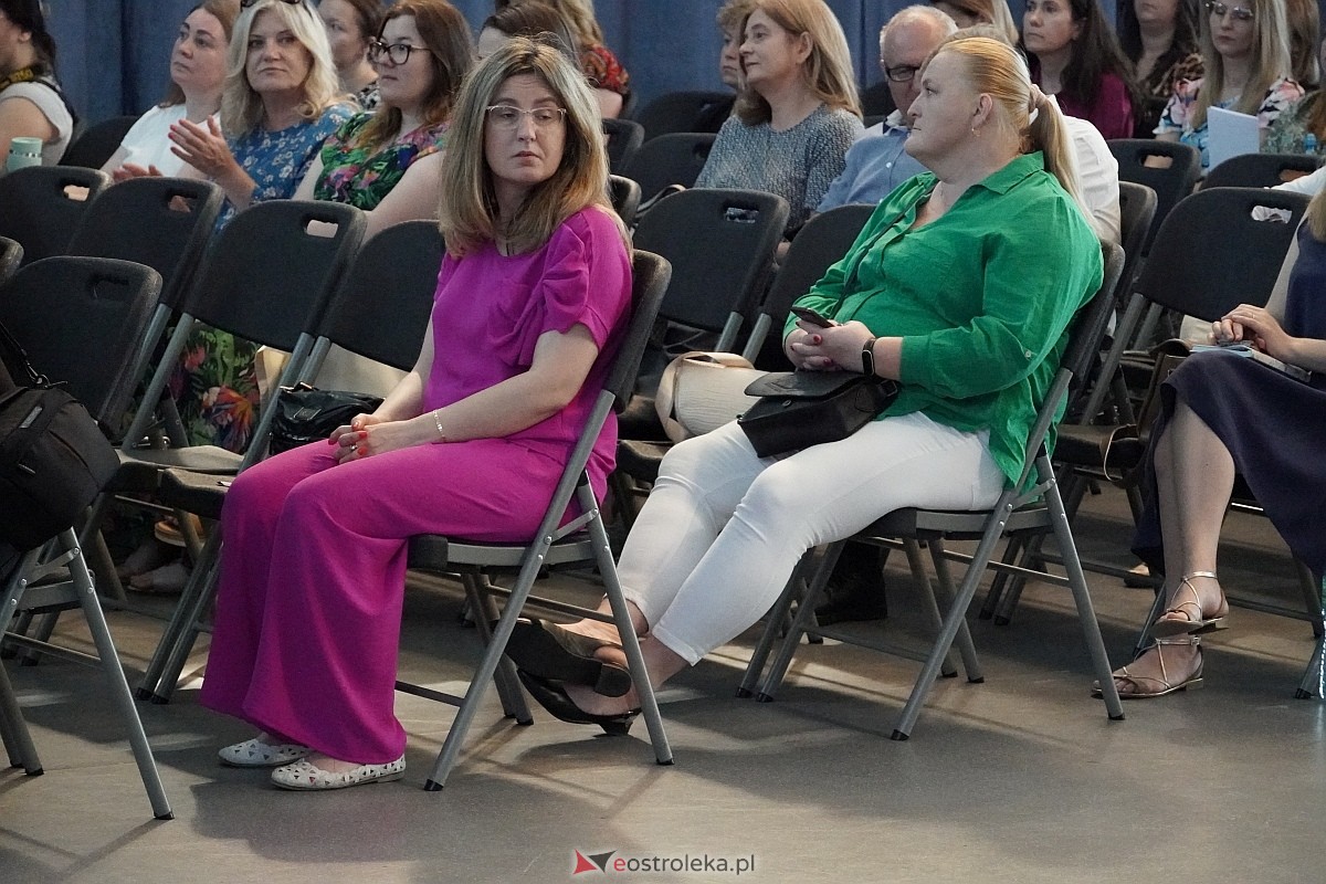 Konferencja profilaktyczna dla zdrowia psychicznego dzieci i młodzieży [22.05.2024] - zdjęcie #29 - eOstroleka.pl