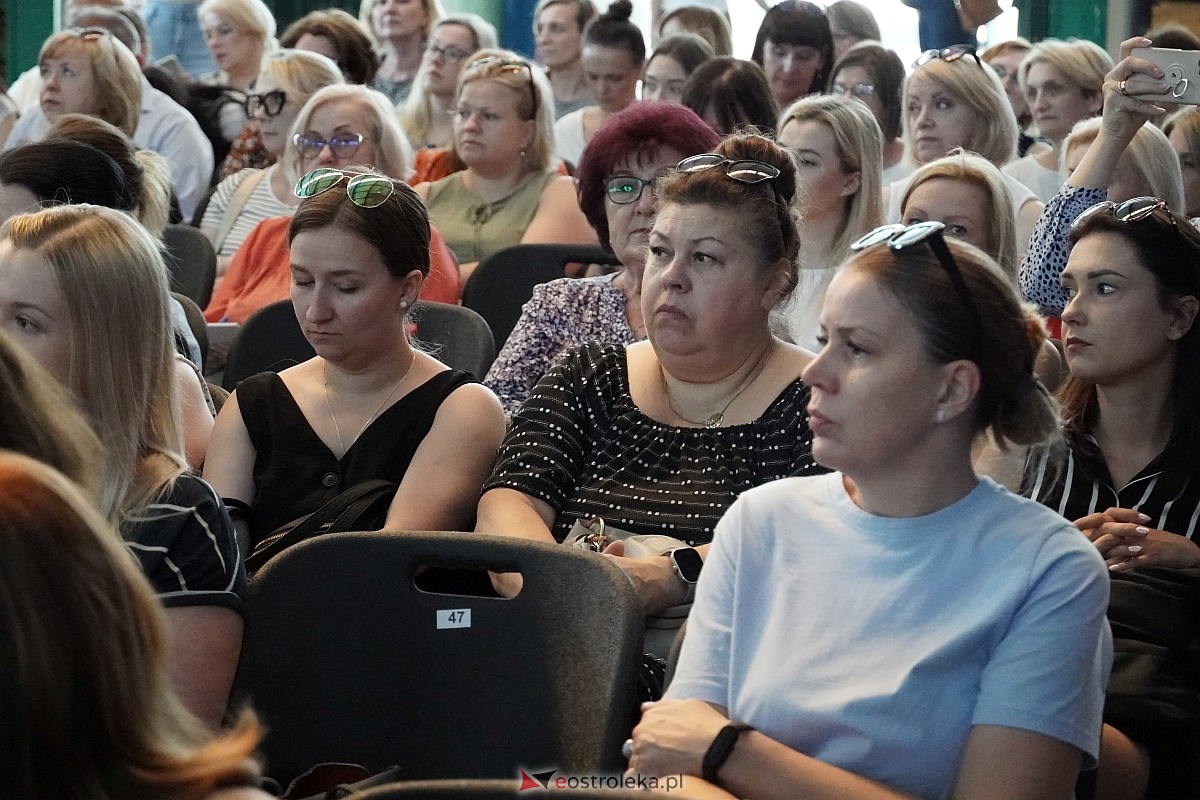 Konferencja profilaktyczna dla zdrowia psychicznego dzieci i młodzieży [22.05.2024] - zdjęcie #26 - eOstroleka.pl