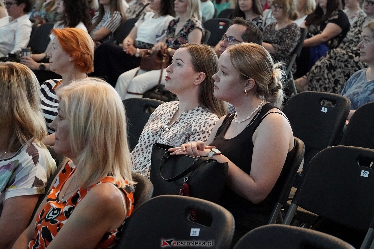 Konferencja profilaktyczna dla zdrowia psychicznego dzieci i młodzieży [22.05.2024] - zdjęcie #24 - eOstroleka.pl