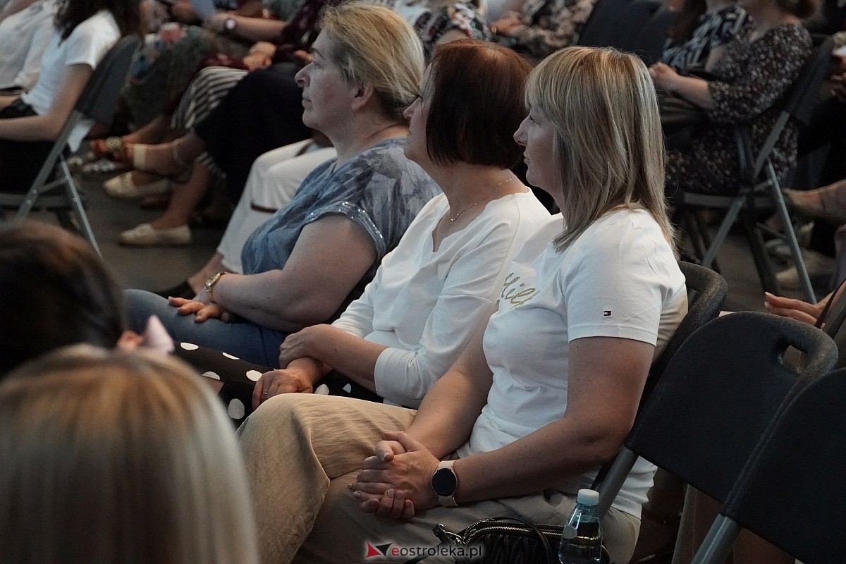 Konferencja profilaktyczna dla zdrowia psychicznego dzieci i młodzieży [22.05.2024] - zdjęcie #17 - eOstroleka.pl