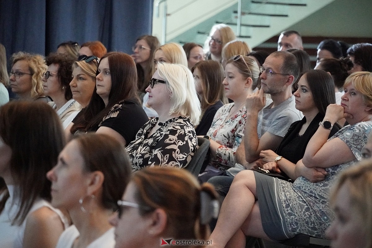 Konferencja profilaktyczna dla zdrowia psychicznego dzieci i młodzieży [22.05.2024] - zdjęcie #14 - eOstroleka.pl