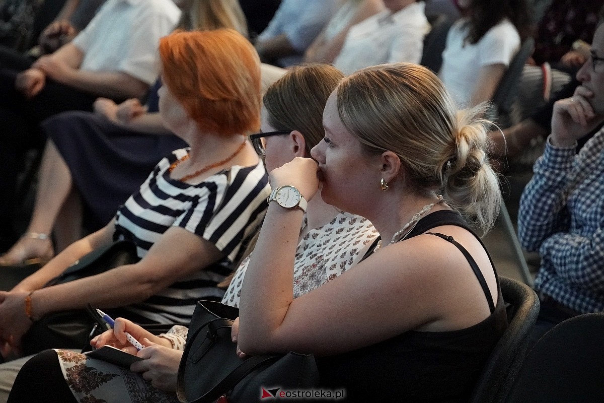 Konferencja profilaktyczna dla zdrowia psychicznego dzieci i młodzieży [22.05.2024] - zdjęcie #13 - eOstroleka.pl