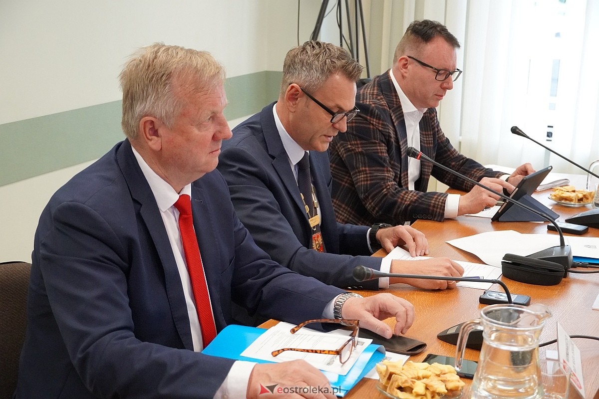 IV sesja Rady Miasta w Ostrołęce [23.05.2024] - zdjęcie #11 - eOstroleka.pl