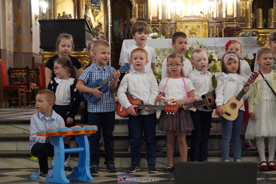 Festiwal Piosenki Religijnej w Goworowie [23.05.2024] - zdjęcie #44 - eOstroleka.pl