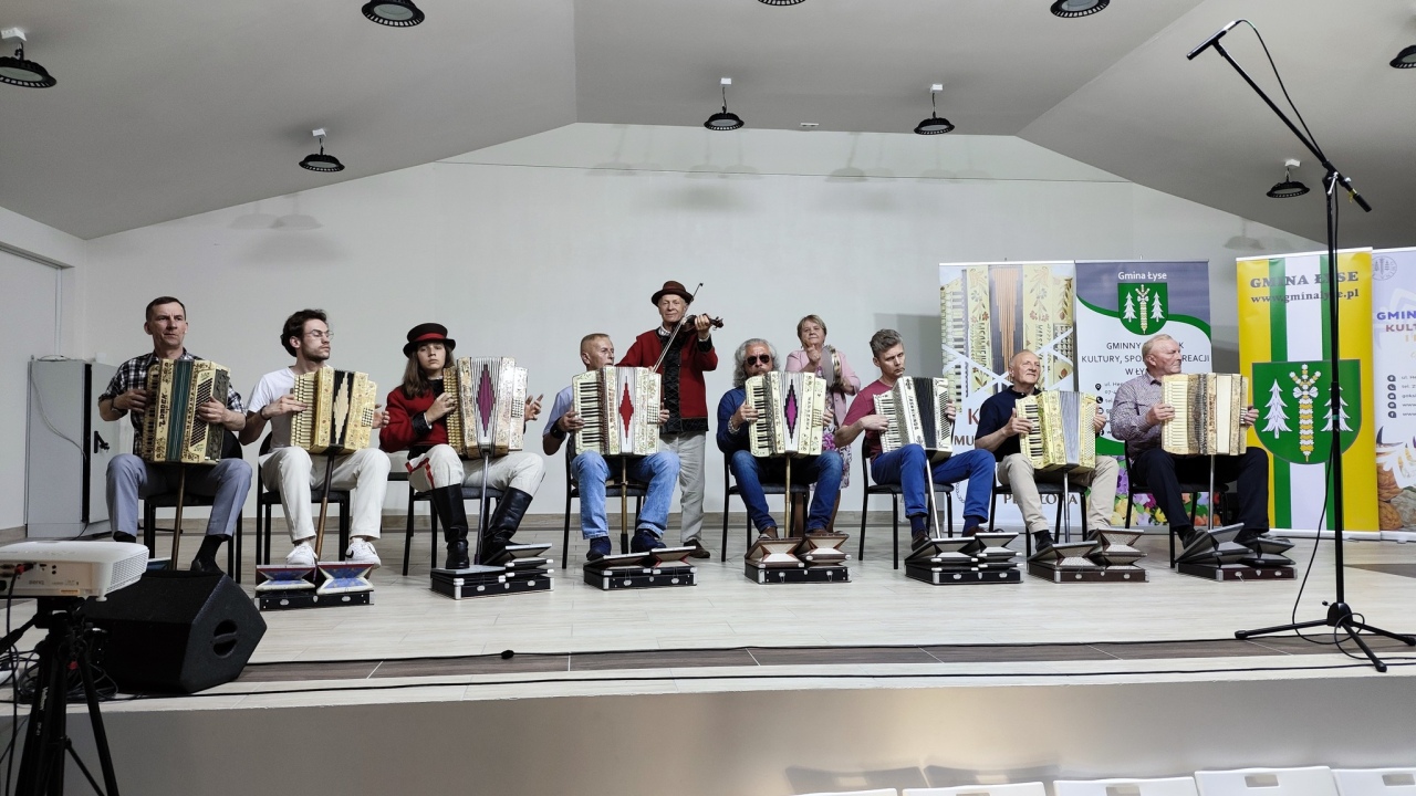 Koncert muzyki ludowej w Łysych [23.05.2024] - zdjęcie #36 - eOstroleka.pl