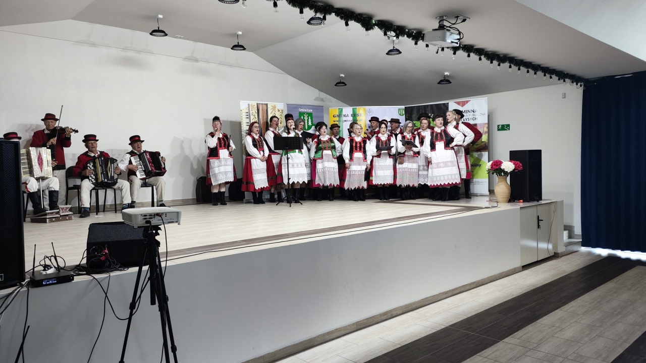 Koncert muzyki ludowej w Łysych [23.05.2024] - zdjęcie #25 - eOstroleka.pl