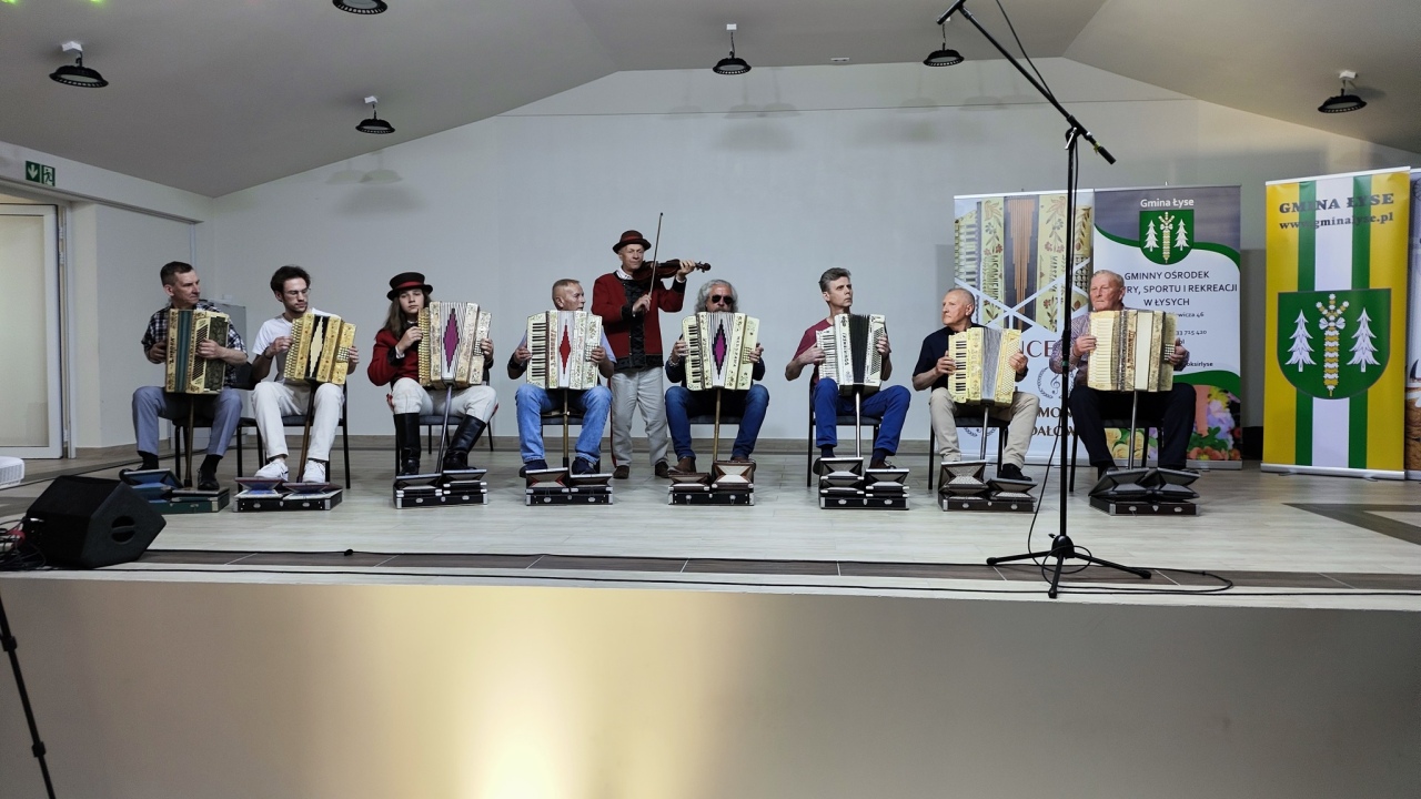 Koncert muzyki ludowej w Łysych [23.05.2024] - zdjęcie #13 - eOstroleka.pl