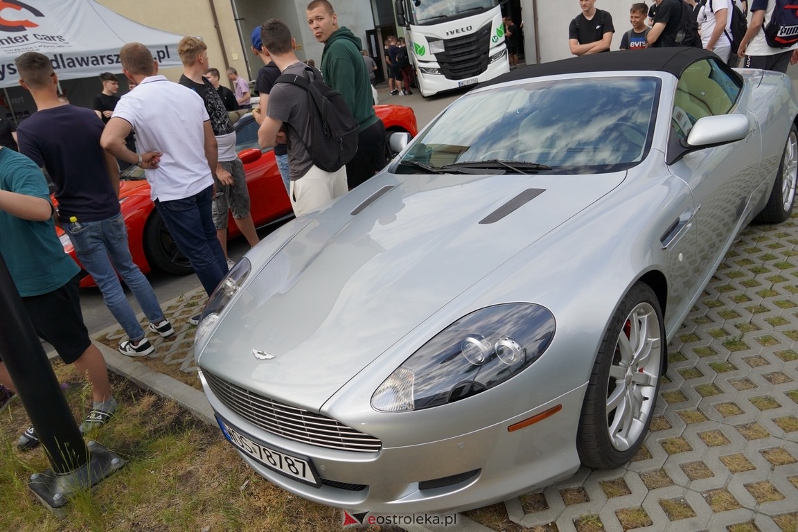 Dzień otwarty w ZSZ 1. Wystawa zabytkowej motoryzacji i pokaz aut luksusowych [24.05.2024] - zdjęcie #82 - eOstroleka.pl