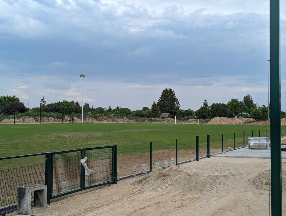 Boisko przy Witosa w Ostrołęce [23.05.2024] - zdjęcie #4 - eOstroleka.pl