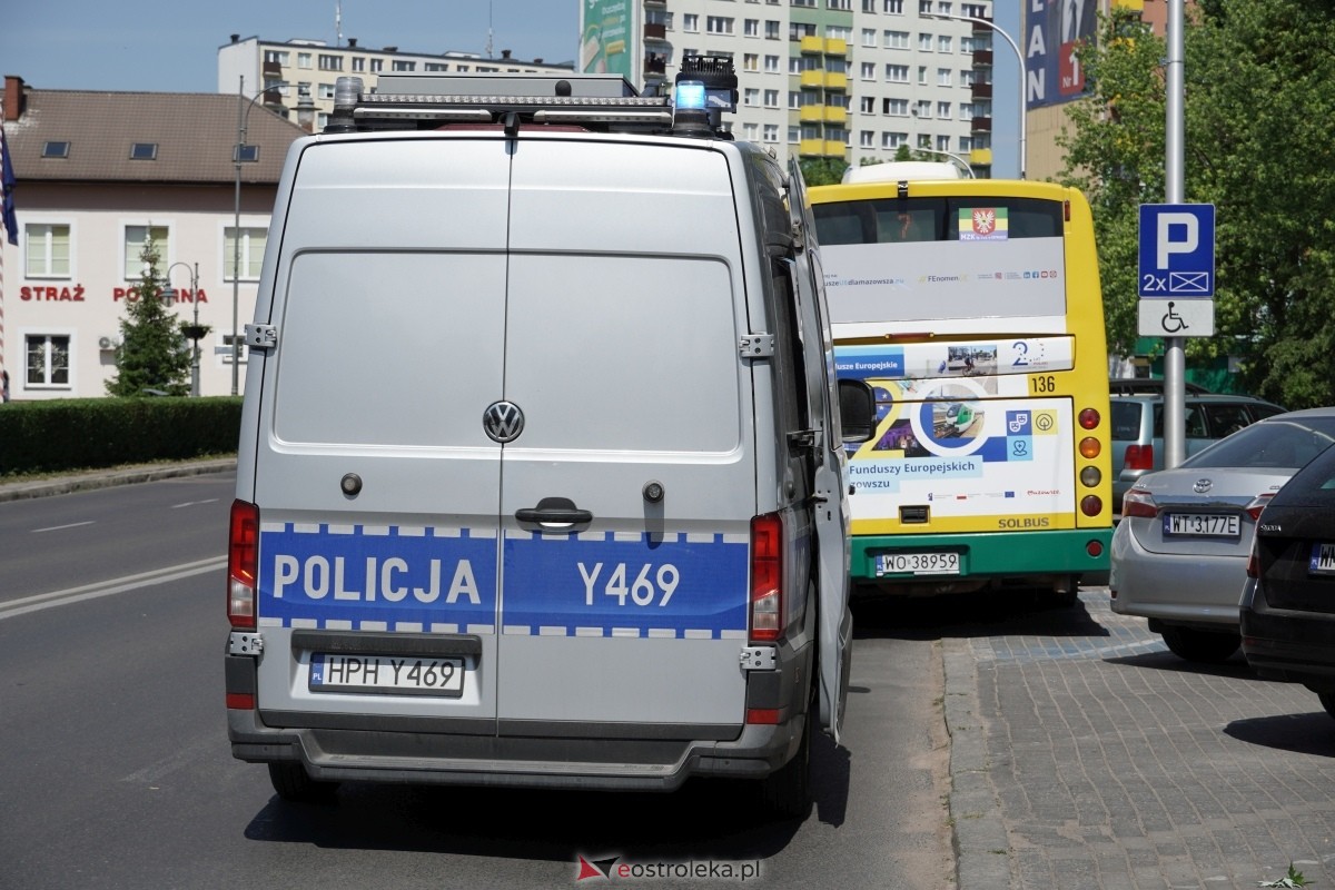 Kraksa z autobusem miejskim w Ostrołęce [24.05.2024] - zdjęcie #5 - eOstroleka.pl
