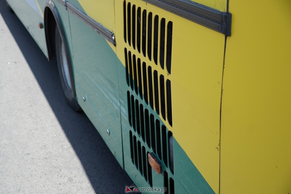 Kraksa z autobusem miejskim w Ostrołęce [24.05.2024] - zdjęcie #4 - eOstroleka.pl