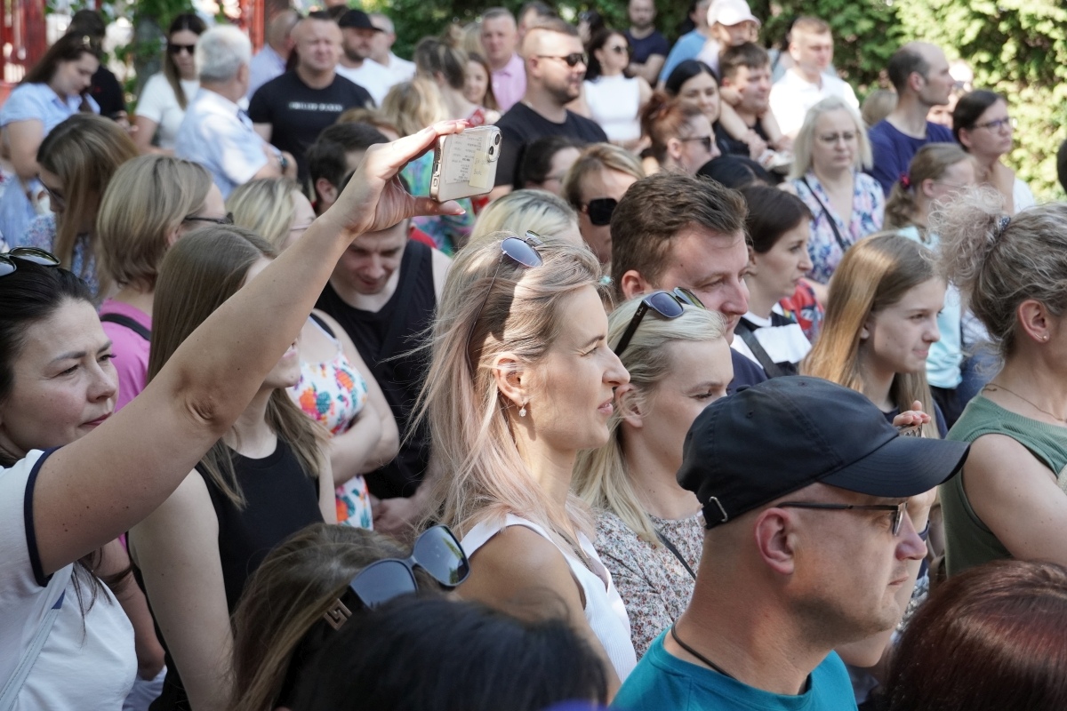 Przedszkole Miejskie nr 10: Wyjątkowe Święto Rodziny z udziałem małych artystów! [24.05.2024] - zdjęcie #25 - eOstroleka.pl