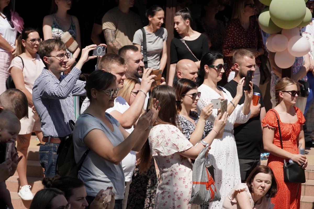 Przedszkole Miejskie nr 10: Wyjątkowe Święto Rodziny z udziałem małych artystów! [24.05.2024] - zdjęcie #21 - eOstroleka.pl