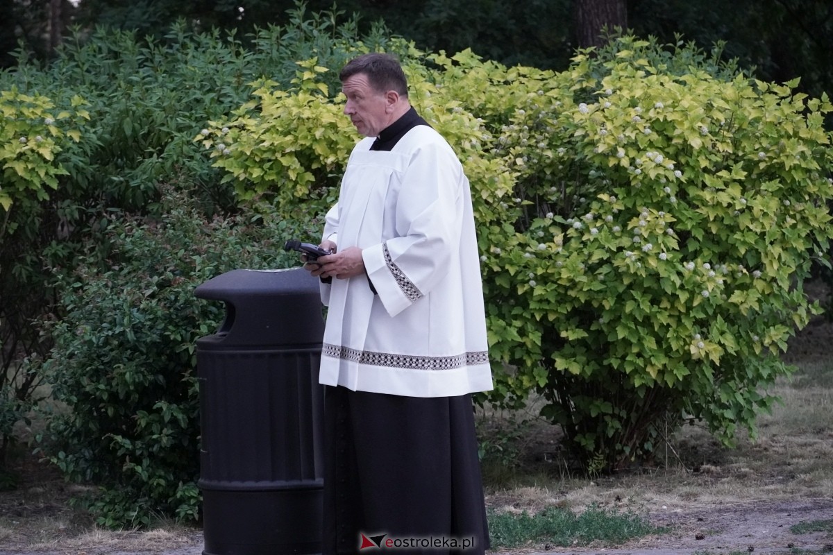 Misie Święte w parafii pw. Zbawiciela Świata w Ostrołęce - procesja ulicami miasta [24.05.2024] - zdjęcie #101 - eOstroleka.pl