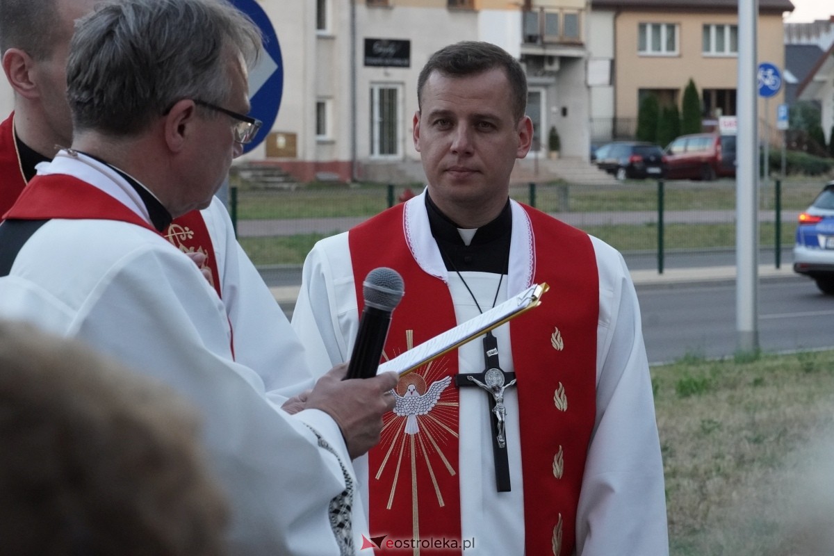 Misie Święte w parafii pw. Zbawiciela Świata w Ostrołęce - procesja ulicami miasta [24.05.2024] - zdjęcie #88 - eOstroleka.pl