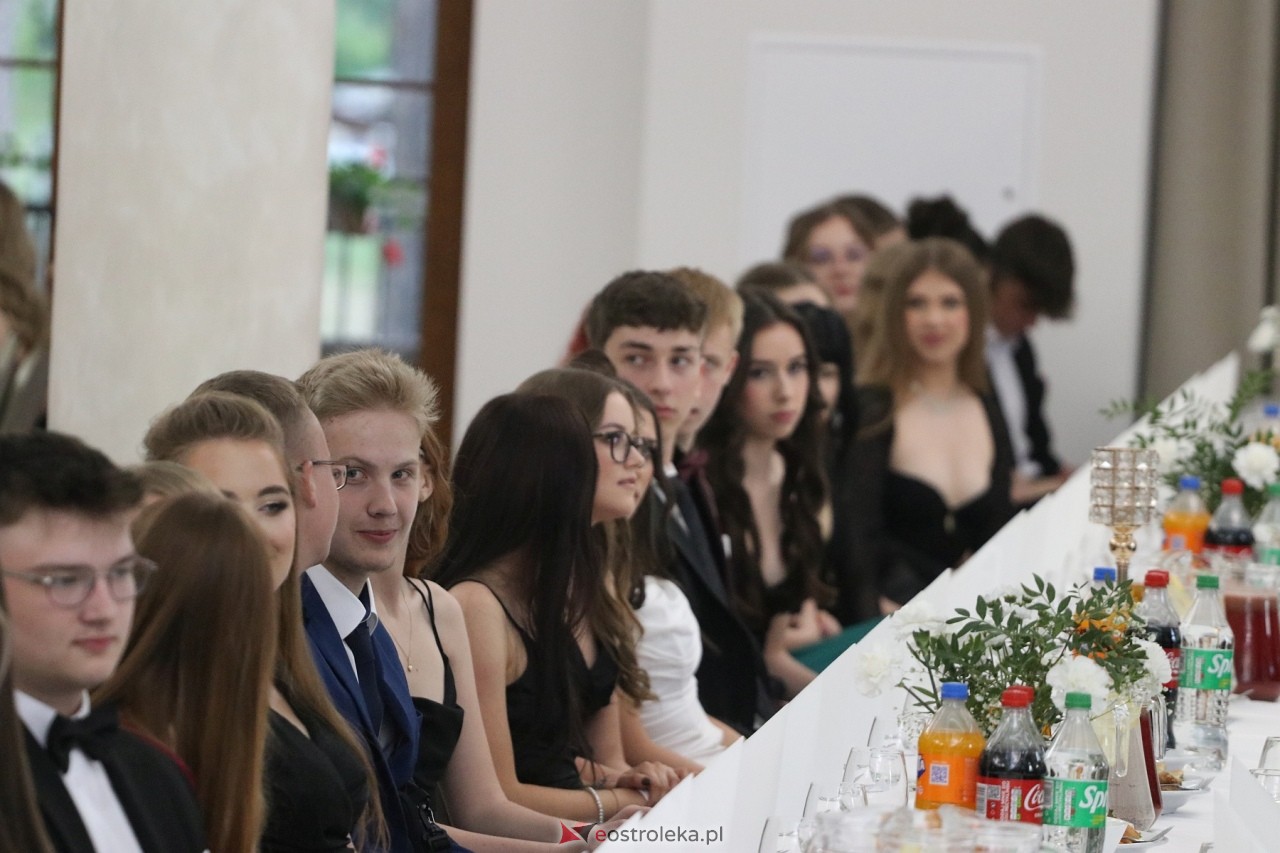 Półmetek w I LO w Ostrołęce [24.05.2024] - zdjęcie #92 - eOstroleka.pl