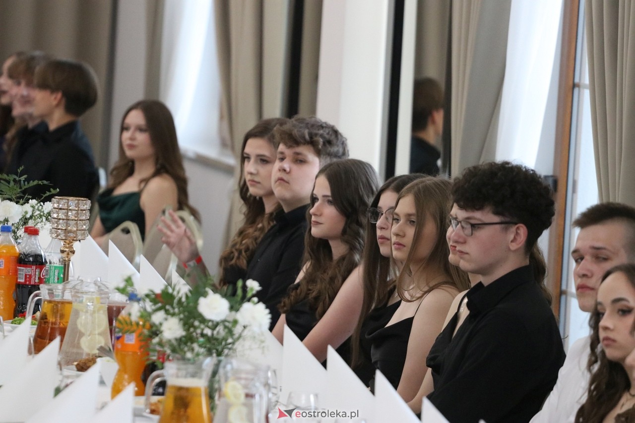 Półmetek w I LO w Ostrołęce [24.05.2024] - zdjęcie #90 - eOstroleka.pl