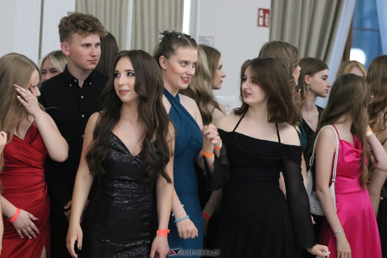 Półmetek w I LO w Ostrołęce [24.05.2024] - zdjęcie #88 - eOstroleka.pl