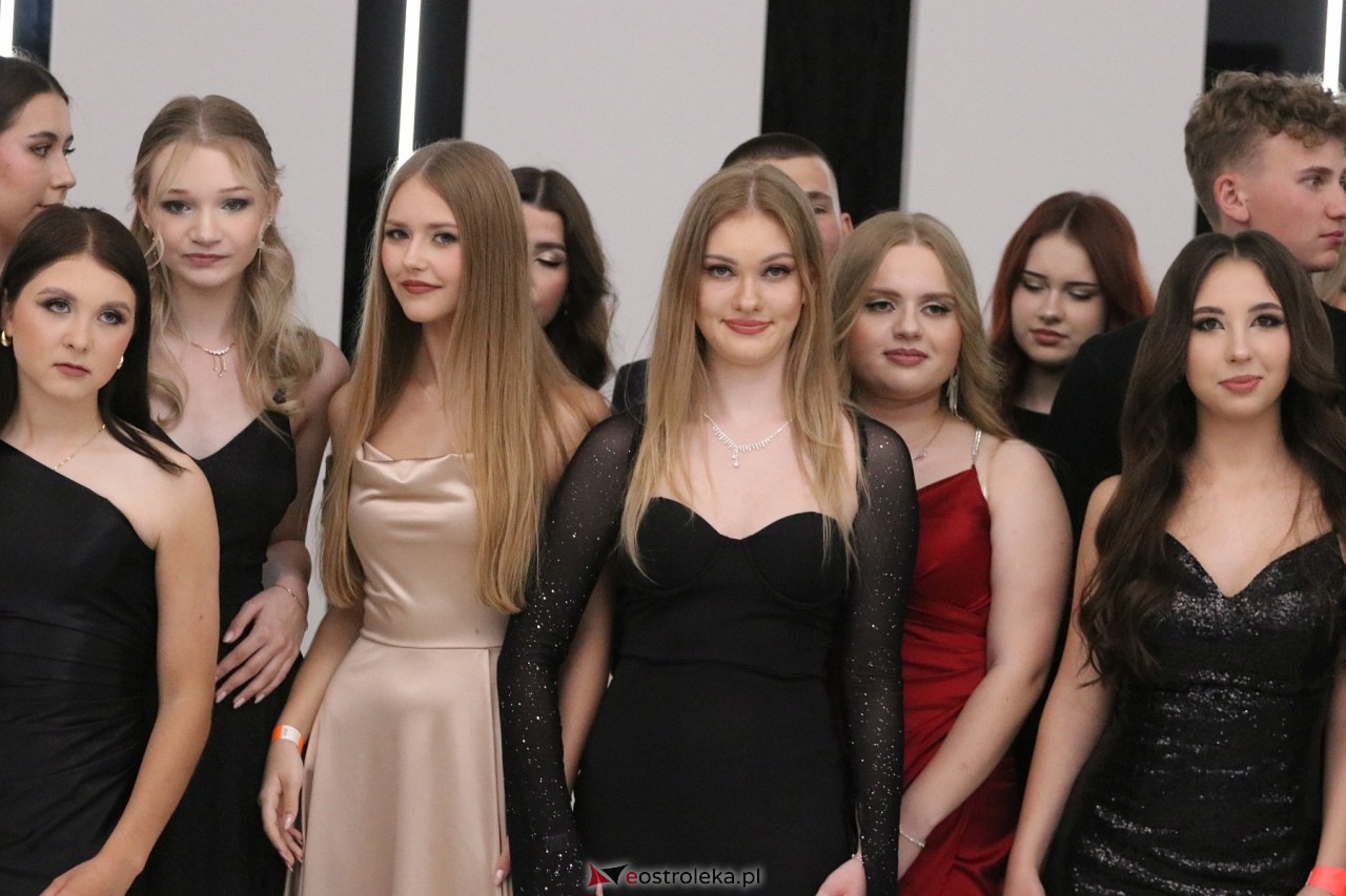 Półmetek w I LO w Ostrołęce [24.05.2024] - zdjęcie #83 - eOstroleka.pl