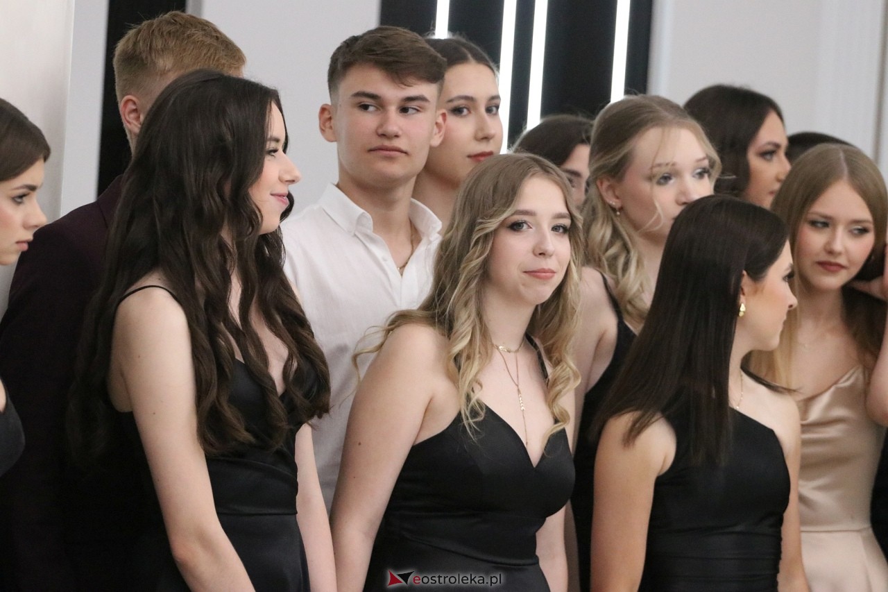 Półmetek w I LO w Ostrołęce [24.05.2024] - zdjęcie #81 - eOstroleka.pl