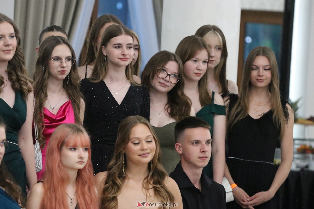 Półmetek w I LO w Ostrołęce [24.05.2024] - zdjęcie #68 - eOstroleka.pl
