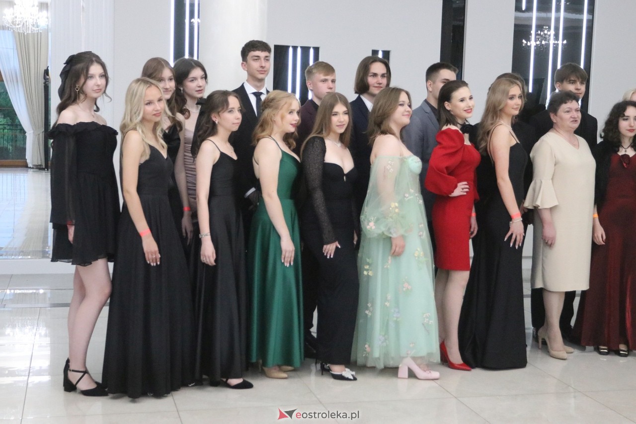 Półmetek w I LO w Ostrołęce [24.05.2024] - zdjęcie #63 - eOstroleka.pl