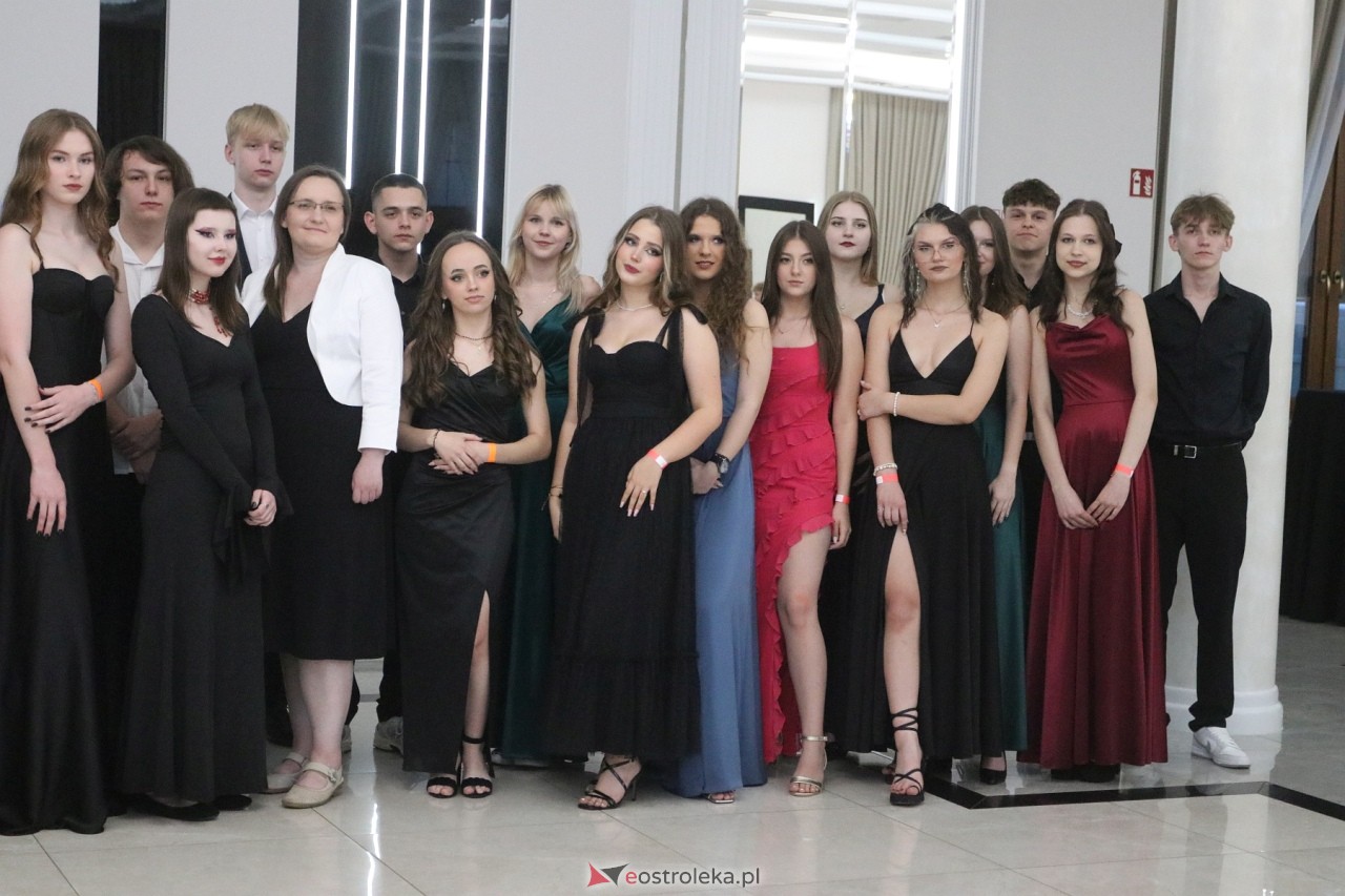 Półmetek w I LO w Ostrołęce [24.05.2024] - zdjęcie #55 - eOstroleka.pl