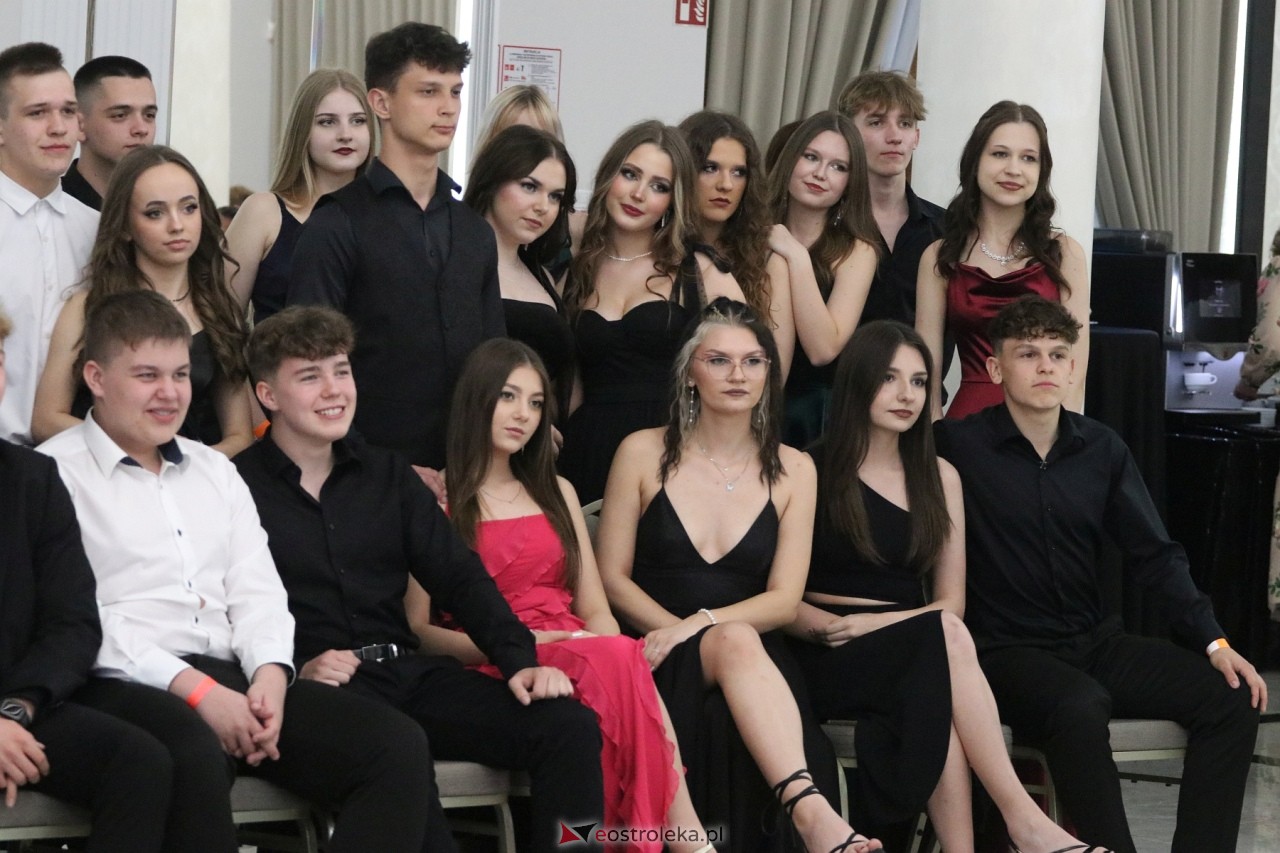 Półmetek w I LO w Ostrołęce [24.05.2024] - zdjęcie #53 - eOstroleka.pl