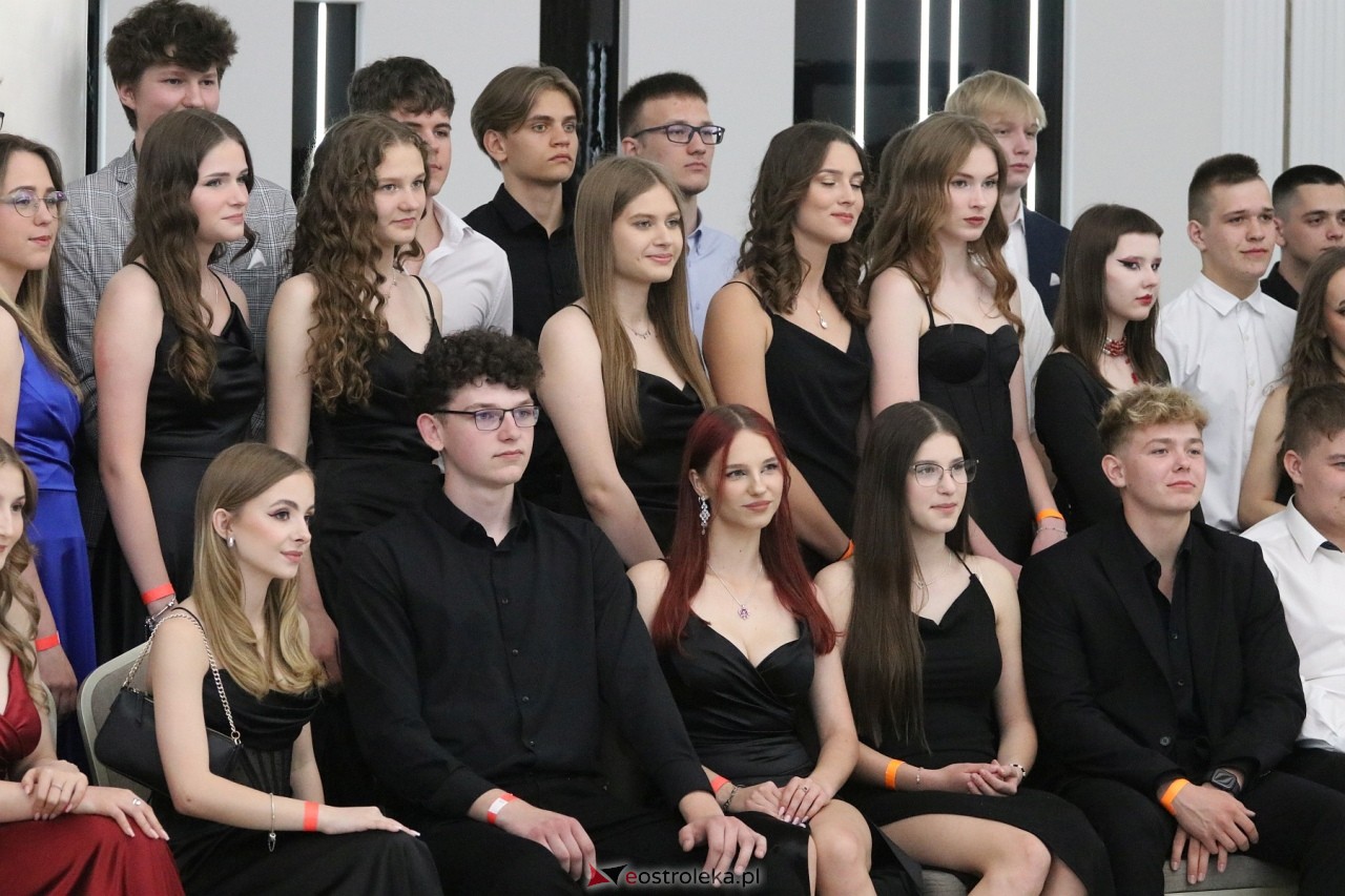 Półmetek w I LO w Ostrołęce [24.05.2024] - zdjęcie #51 - eOstroleka.pl