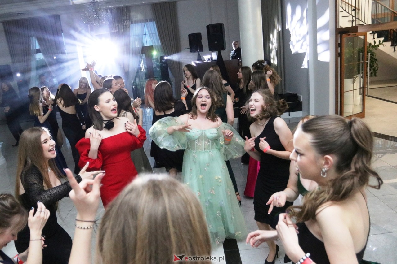 Półmetek w I LO w Ostrołęce [24.05.2024] - zdjęcie #26 - eOstroleka.pl