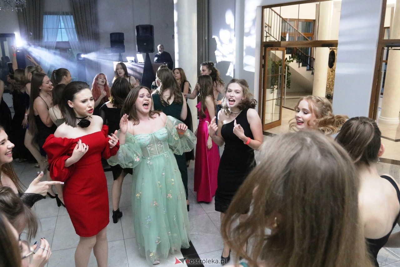 Półmetek w I LO w Ostrołęce [24.05.2024] - zdjęcie #25 - eOstroleka.pl