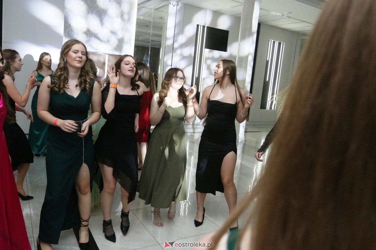 Półmetek w I LO w Ostrołęce [24.05.2024] - zdjęcie #22 - eOstroleka.pl
