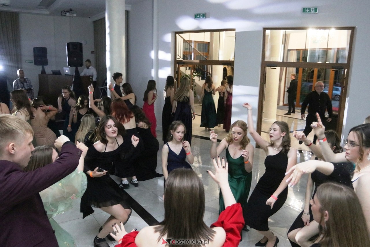 Półmetek w I LO w Ostrołęce [24.05.2024] - zdjęcie #18 - eOstroleka.pl
