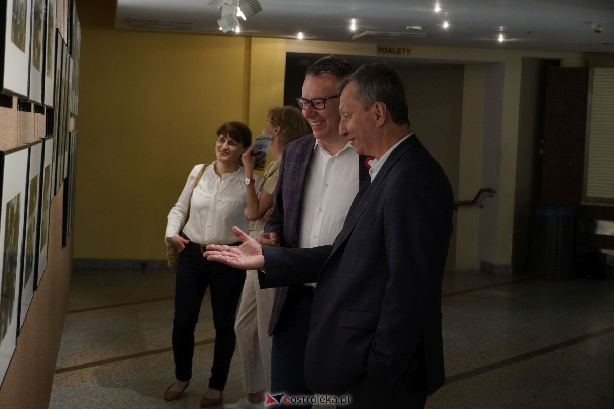 Wystawa “Dzieci” oficjalnie otwarta [24.05.2024] - zdjęcie #17 - eOstroleka.pl
