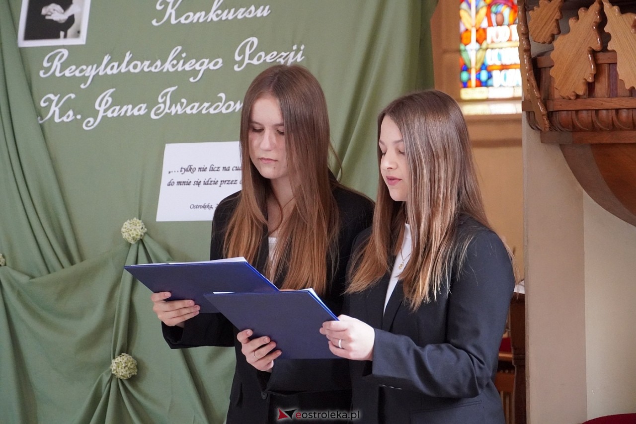 XXV Konkurs Recytatorski Poezji Ks. Jana Twardowskiego [25.05.2024]  - zdjęcie #39 - eOstroleka.pl