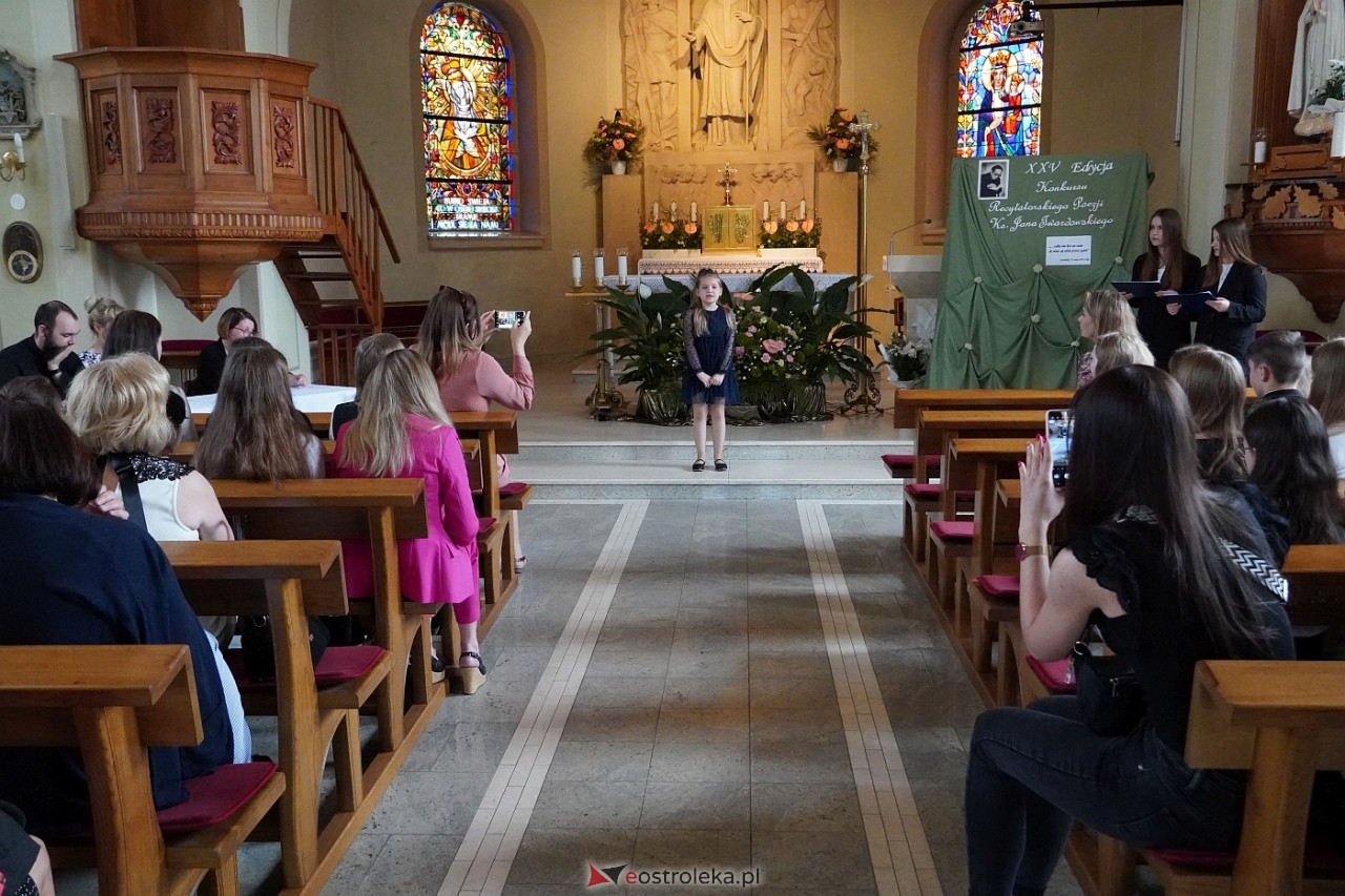 XXV Konkurs Recytatorski Poezji Ks. Jana Twardowskiego [25.05.2024]  - zdjęcie #33 - eOstroleka.pl
