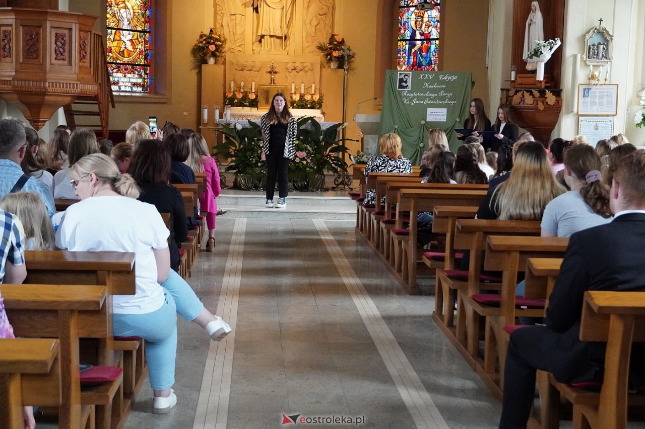 XXV Konkurs Recytatorski Poezji Ks. Jana Twardowskiego [25.05.2024]  - zdjęcie #1 - eOstroleka.pl