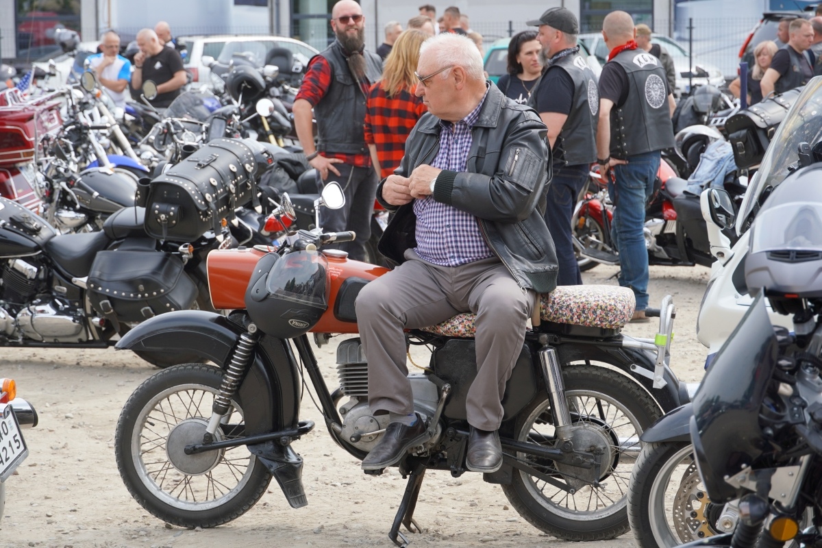 Motoserce 2024 - parada motocykli ulicami Ostrołęki [25.05.2024] - zdjęcie #241 - eOstroleka.pl