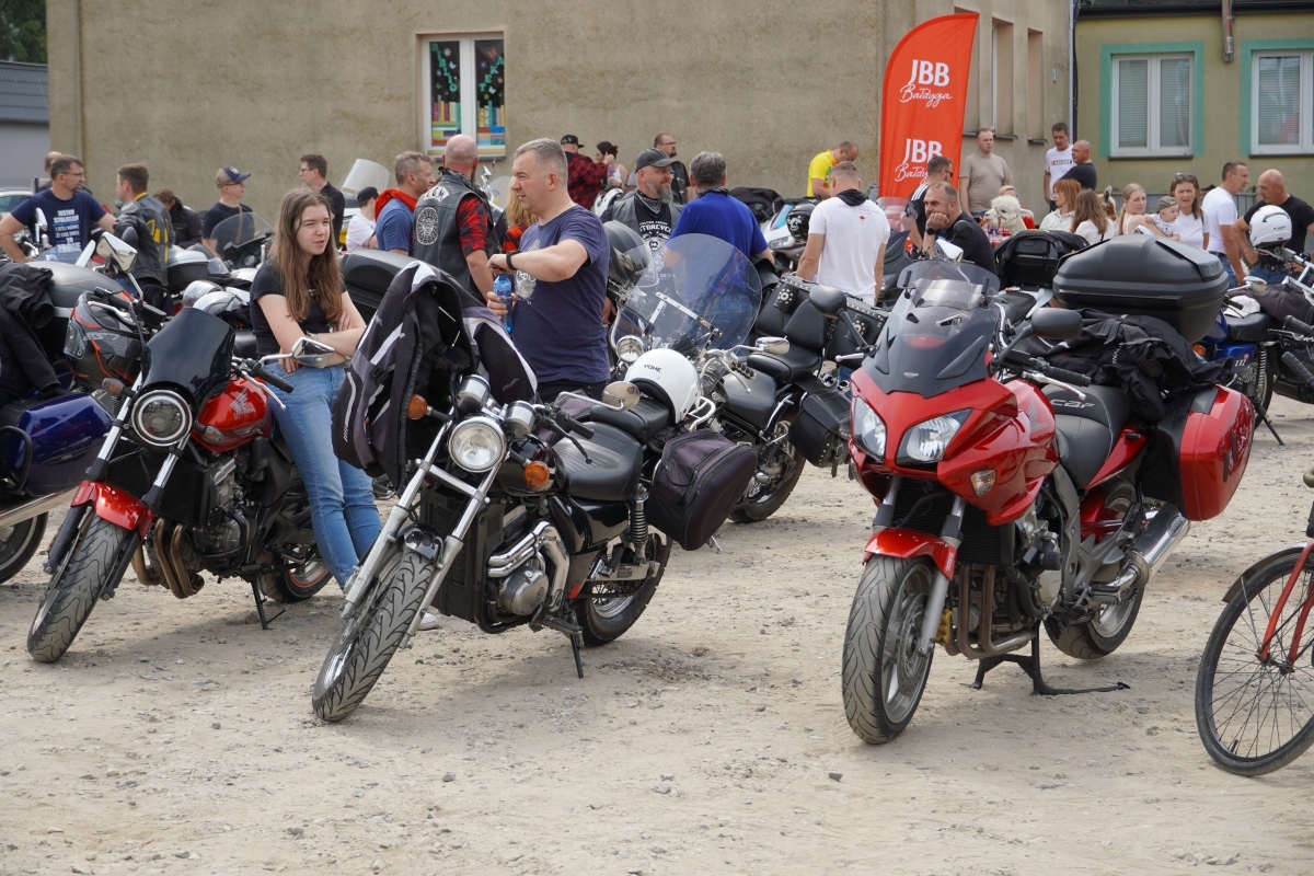 Motoserce 2024 - parada motocykli ulicami Ostrołęki [25.05.2024] - zdjęcie #237 - eOstroleka.pl