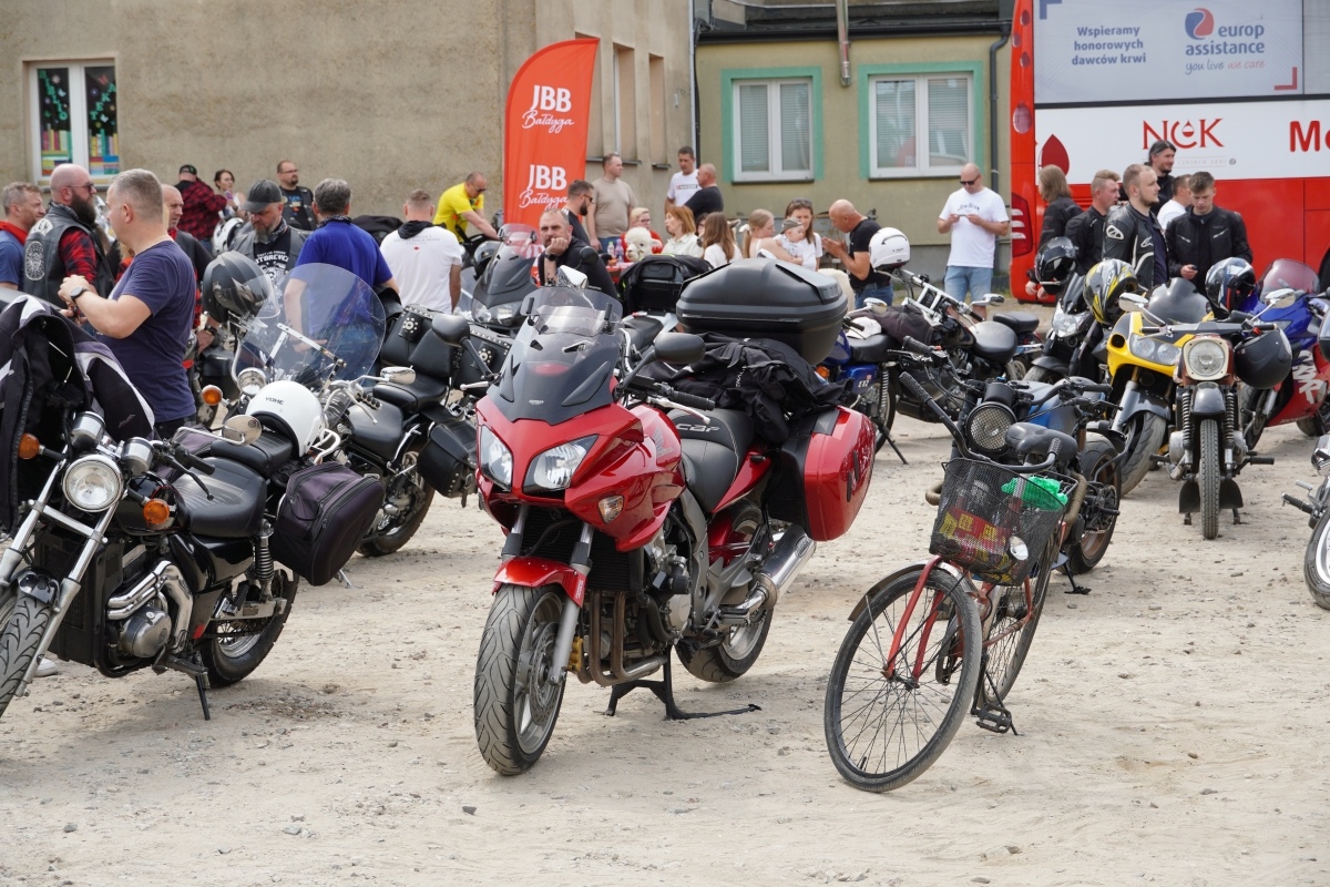 Motoserce 2024 - parada motocykli ulicami Ostrołęki [25.05.2024] - zdjęcie #236 - eOstroleka.pl