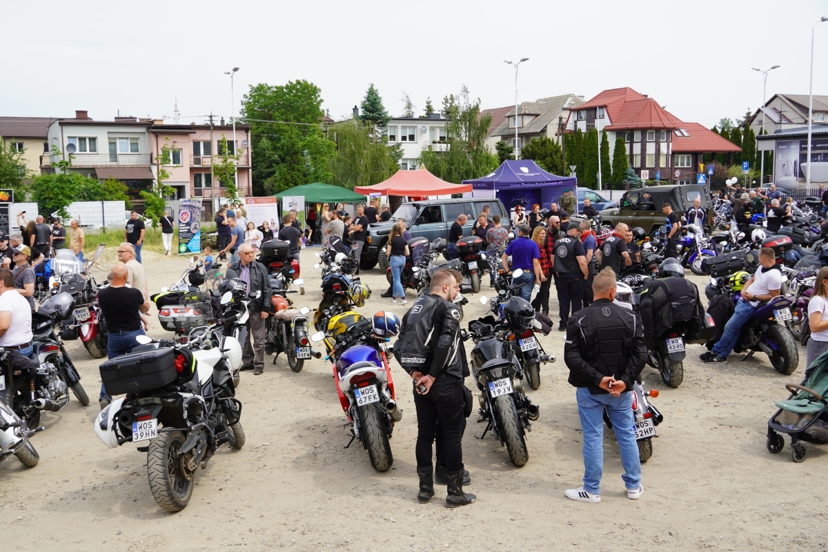 Motoserce 2024 - parada motocykli ulicami Ostrołęki [25.05.2024] - zdjęcie #231 - eOstroleka.pl