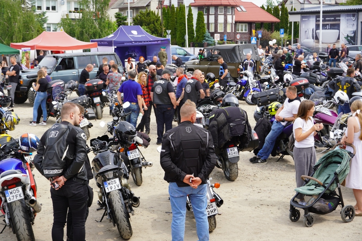 Motoserce 2024 - parada motocykli ulicami Ostrołęki [25.05.2024] - zdjęcie #230 - eOstroleka.pl