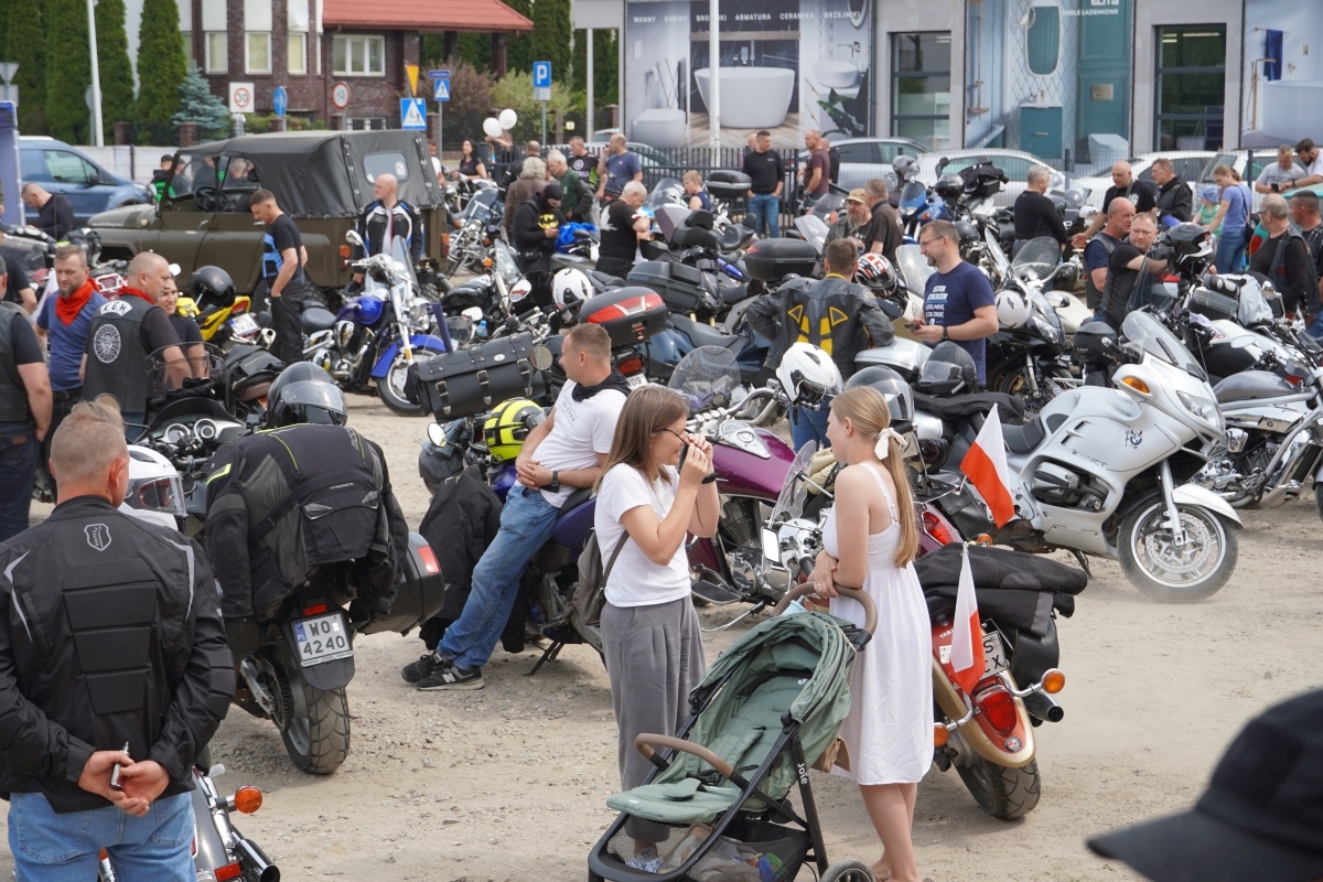 Motoserce 2024 - parada motocykli ulicami Ostrołęki [25.05.2024] - zdjęcie #229 - eOstroleka.pl